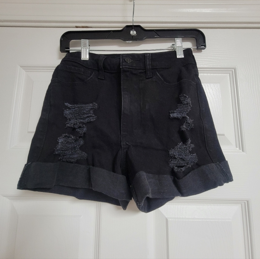 Hollister NWT ultra High Rise Mom Short 3" Size 0/00/ 24.